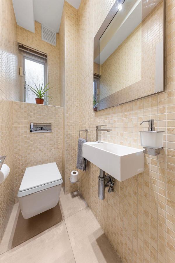 Harrods 2 Bed Lux Flat W/Patio Apartment London Bagian luar foto