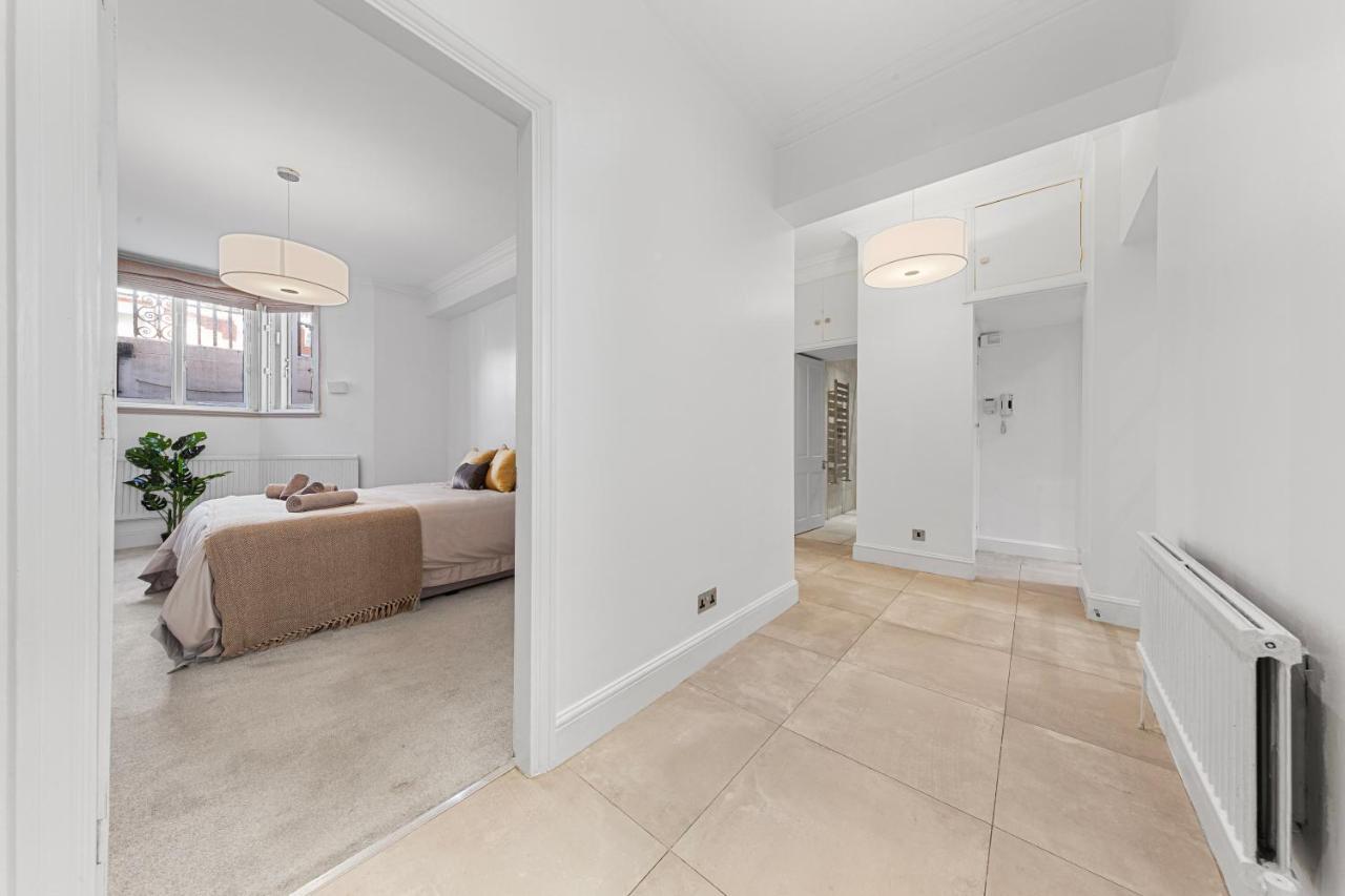Harrods 2 Bed Lux Flat W/Patio Apartment London Bagian luar foto