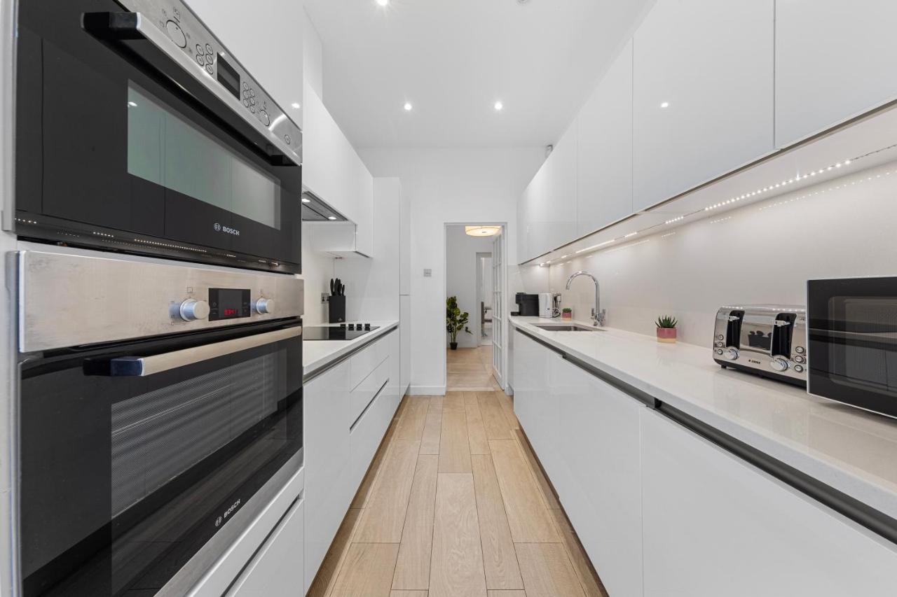 Harrods 2 Bed Lux Flat W/Patio Apartment London Bagian luar foto