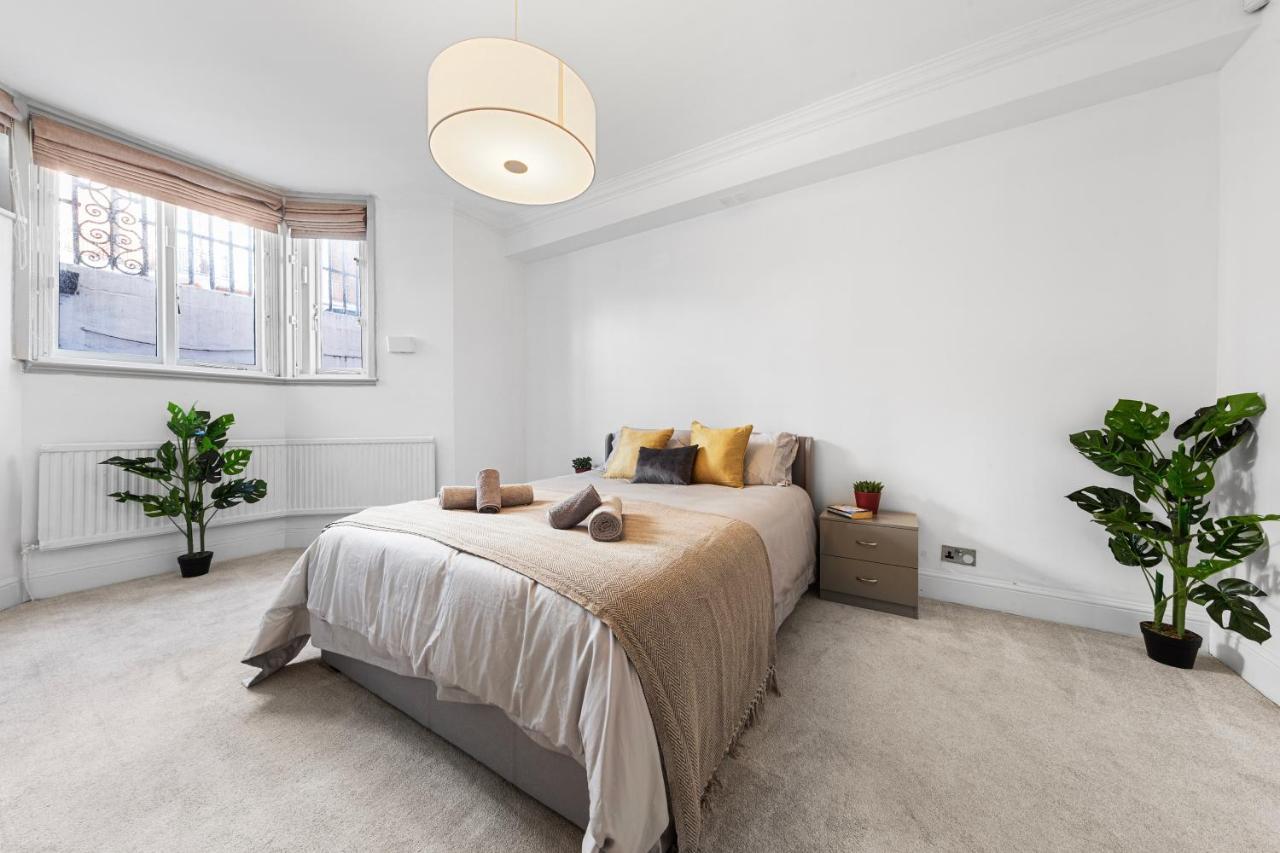 Harrods 2 Bed Lux Flat W/Patio Apartment London Bagian luar foto